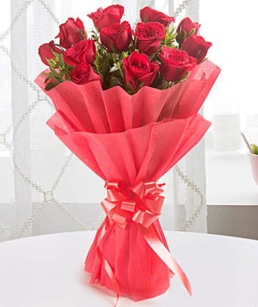 12 adet kırmızı gülden modern buket  Zonguldak çiçek yolla 